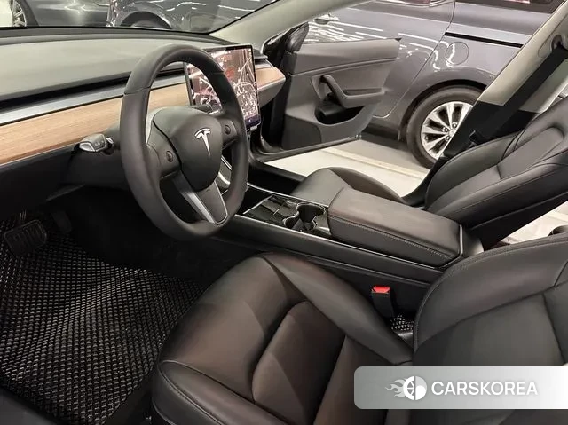 Tesla Model 3 2020 Черный из Кореи, фото 2