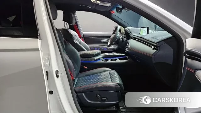 Genesis GV70 2021 Белый из Кореи, фото 2