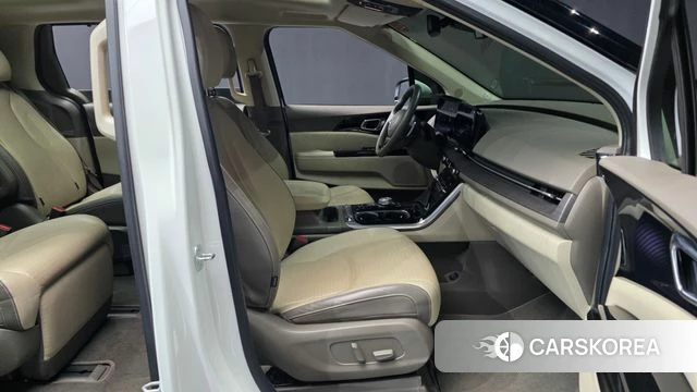 Kia Carnival 4th generation 2023 Белый из Кореи, фото 2