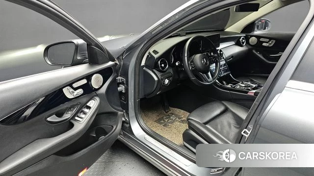 Mercedes-Benz C-Class W205 2019 Серый из Кореи, фото 2