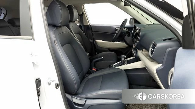 Hyundai Venue 2023 Белый из Кореи, фото 2