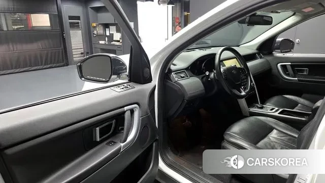 Land Rover Discovery Sports 2018 Белый из Кореи, фото 2