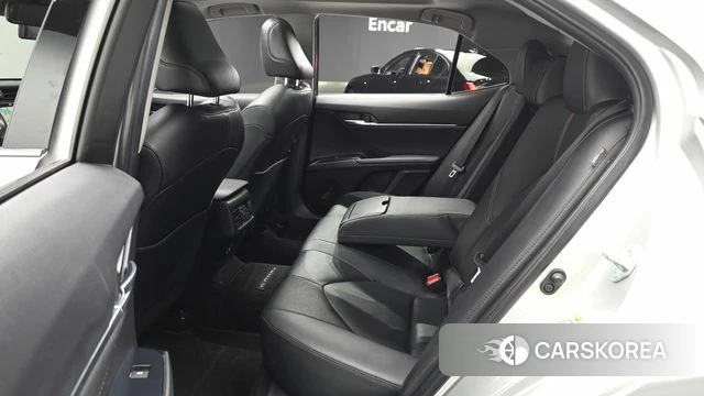 Toyota Camry (XV70) 2018 Серебряный из Кореи, фото 2