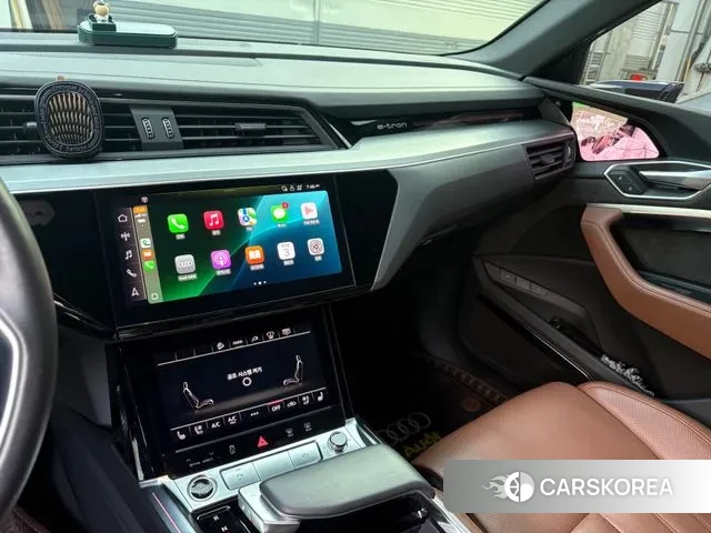 Audi e-Tron 2021 Серебристо-серый из Кореи, фото 2