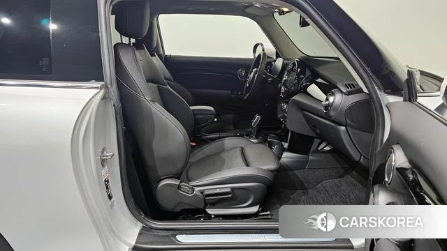 Mini Cooper 2022 Серебристо-серый из Кореи, фото 2