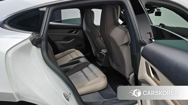 Porsche Taycan 2022 Белый из Кореи, фото 2