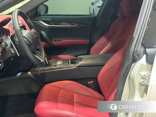 Maserati Ghibli 2023 Белый из Кореи, фото 2