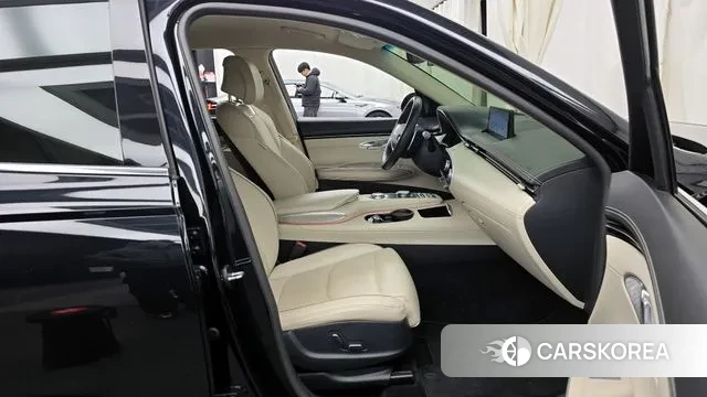 Genesis GV70 2021 Черный из Кореи, фото 2