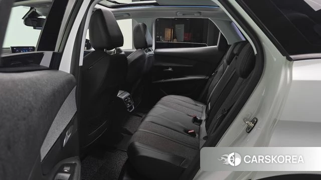 Peugeot 3008 second generation 2018 Белый из Кореи, фото 2