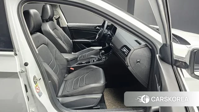 Volkswagen 7th Generation of Jetta 2021 Белый из Кореи, фото 2