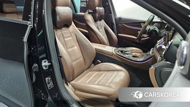 Mercedes-Benz E-Class W213 2018 Черный из Кореи, фото 2