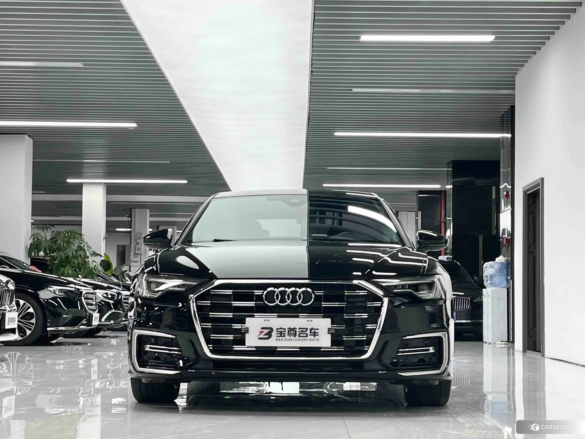 Audi A6L 2022 Черный из Китая, фото 2