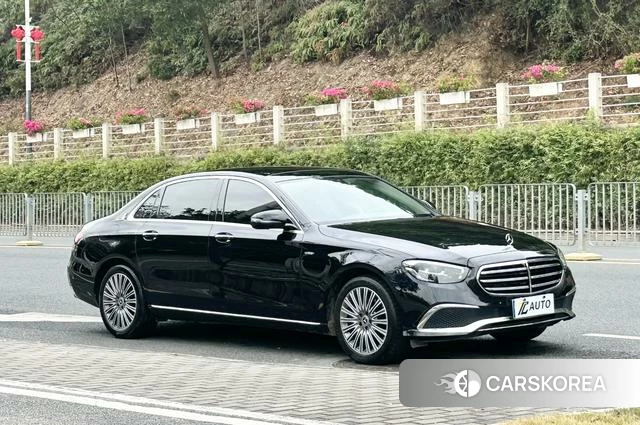 Mercedes-Benz E-class 2022 Черный из Китая, фото 2