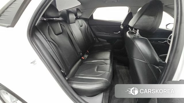 Hyundai Avante (CN7) 2021 Белый из Кореи, фото 2