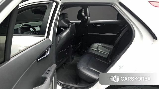 Kia Di Ol Nu Niro 2022 Белый из Кореи, фото 2