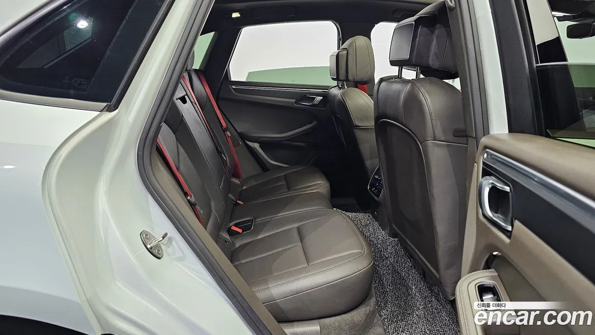 Porsche Macan id 1699649 из Кореи 2