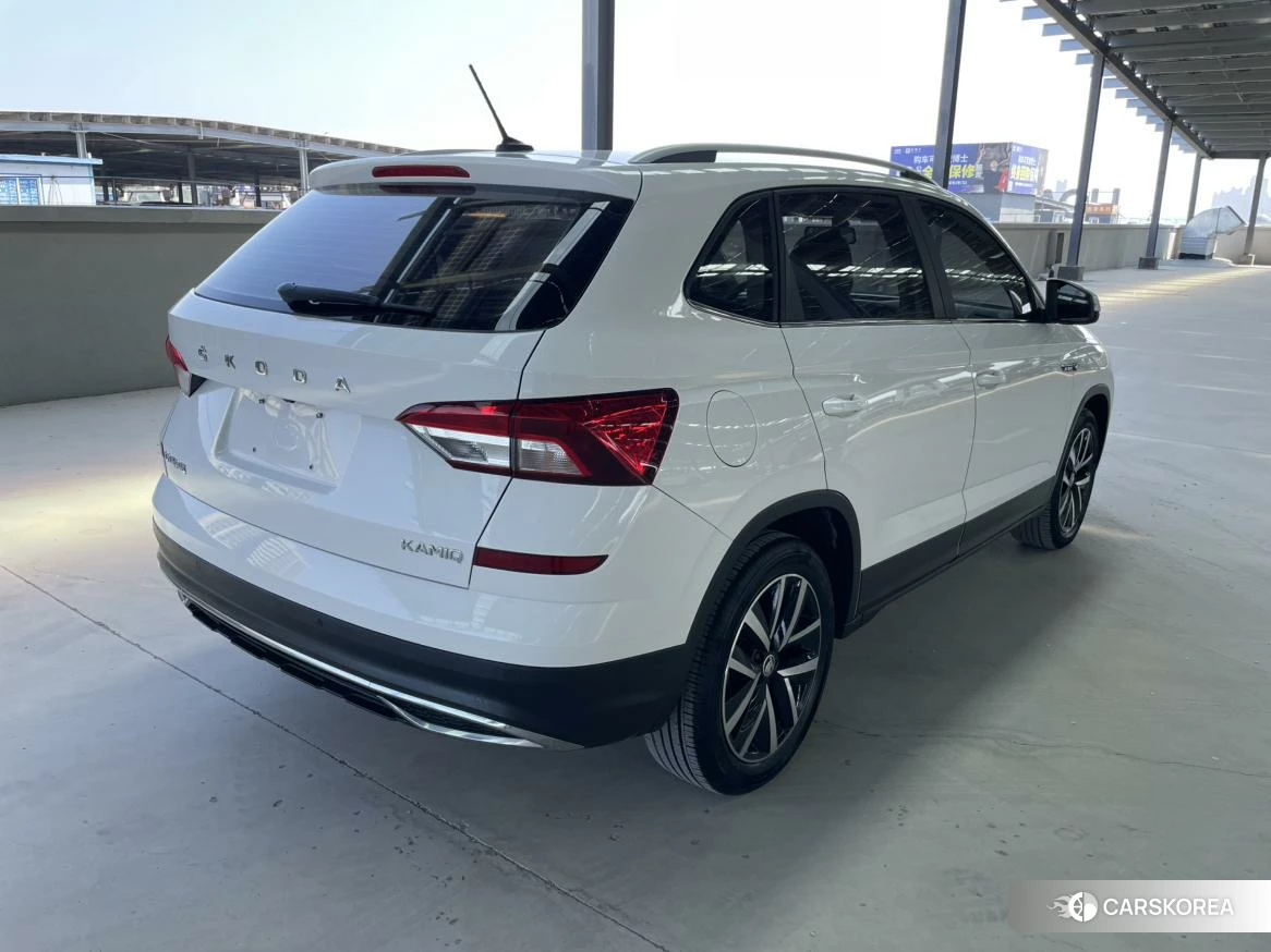 Skoda Komick 2022 Белый из Китая, фото 2