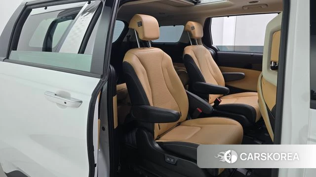 Kia Carnival 4th generation 2023 Белый из Кореи, фото 2