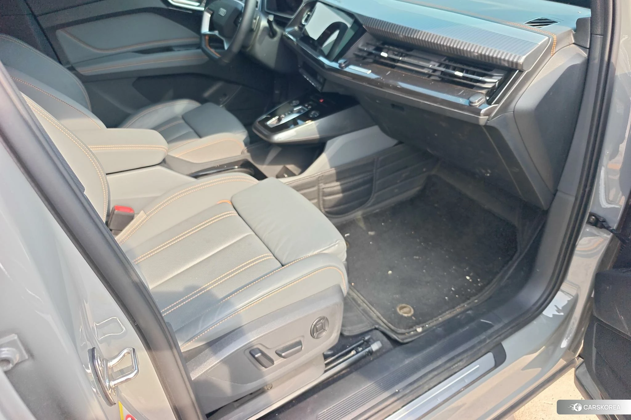 Audi Q4 2022 Темно-серый из Китая, фото 2