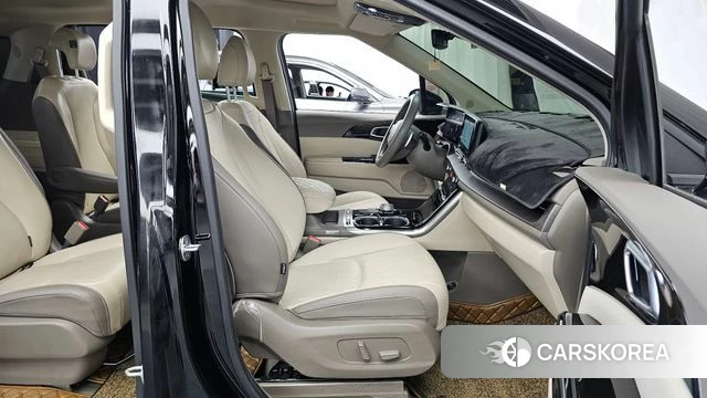 Kia Carnival 4th generation 2022 Черный из Кореи, фото 2