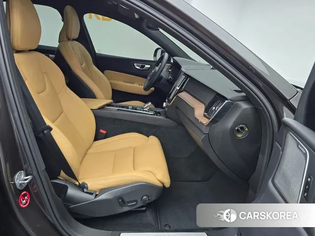 Volvo XC60 second Generation 2023 Серый из Кореи, фото 2