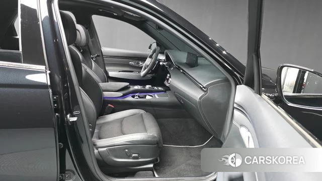 Genesis GV70 2022 Черный из Кореи, фото 2