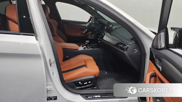 BMW M5 (F90) 2023 Белый из Кореи, фото 2