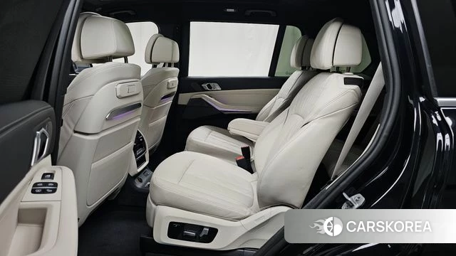 BMW X7 (G07) 2025 Черный из Кореи, фото 2