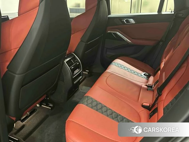 BMW X6 M 2025 Черный из Китая, фото 2