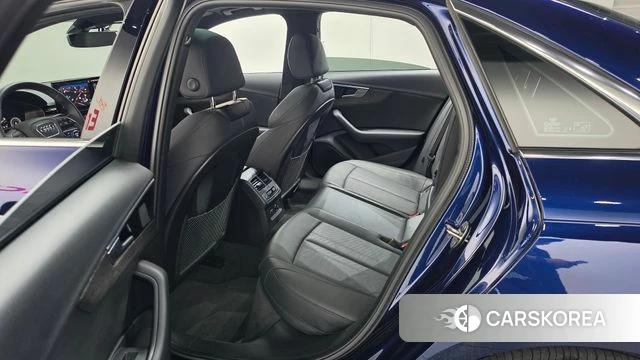 Audi A4 (B9) 2023 Синий из Кореи, фото 2