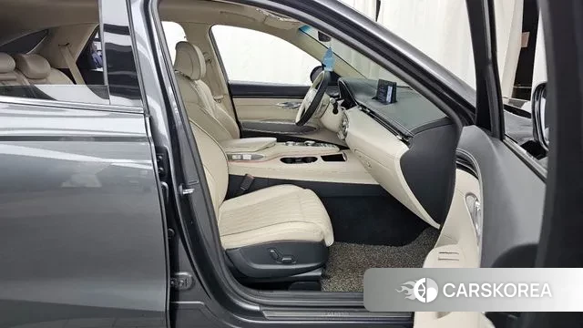 Genesis GV70 2021 Серый из Кореи, фото 2