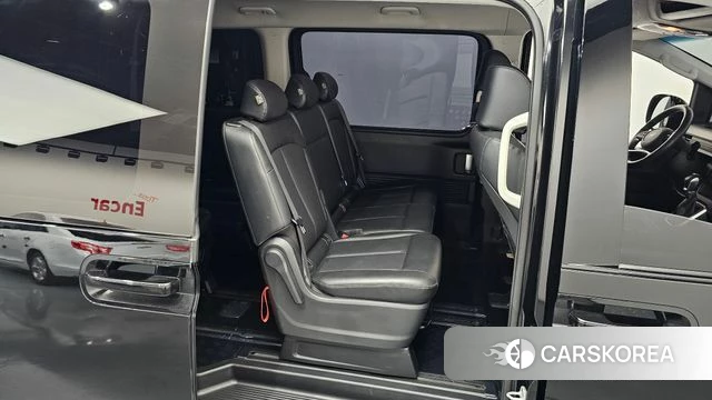 Hyundai Staria 2022 Черный из Кореи, фото 2