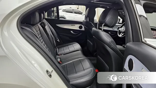 Mercedes-Benz E-Class W213 2019 Белый из Кореи, фото 2