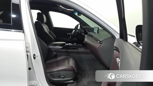 Genesis GV70 2021 Белый из Кореи, фото 2