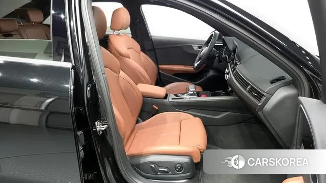 Audi A4 (B9) 2022 Черный из Кореи, фото 2