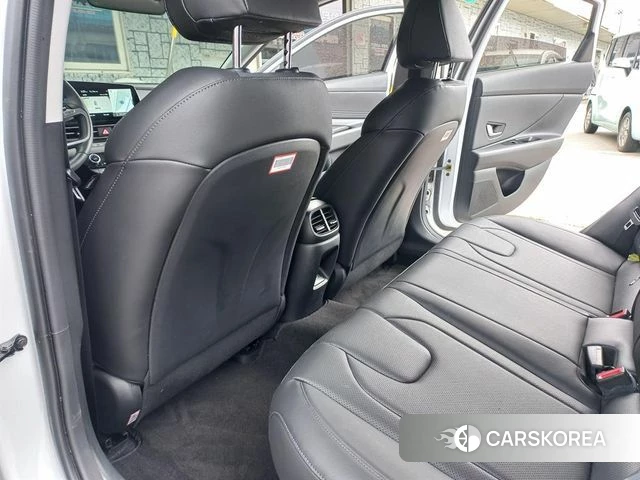 Hyundai The New Avante Hybrid (CN7) 2025 Белый из Кореи, фото 2