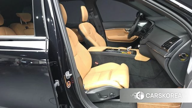 Volvo XC90 second Generation 2025 Черный из Кореи, фото 2