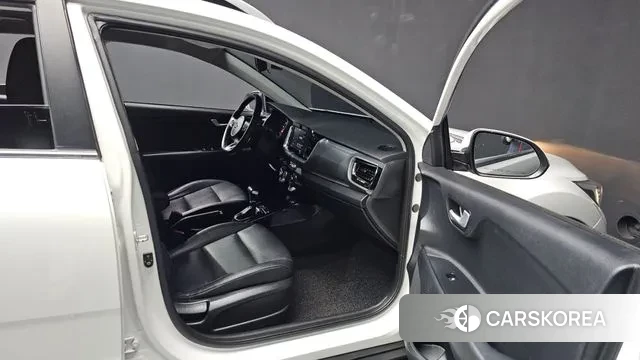 Kia Stonic 2018 Белый из Кореи, фото 2