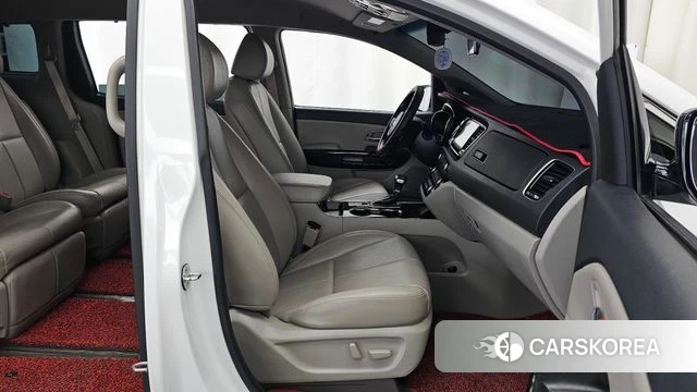 Kia The New Carnival 2018 Белый из Кореи, фото 2
