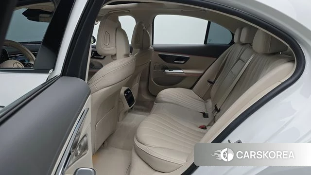 Mercedes-Benz E-Class W214 2024 Белый из Кореи, фото 2