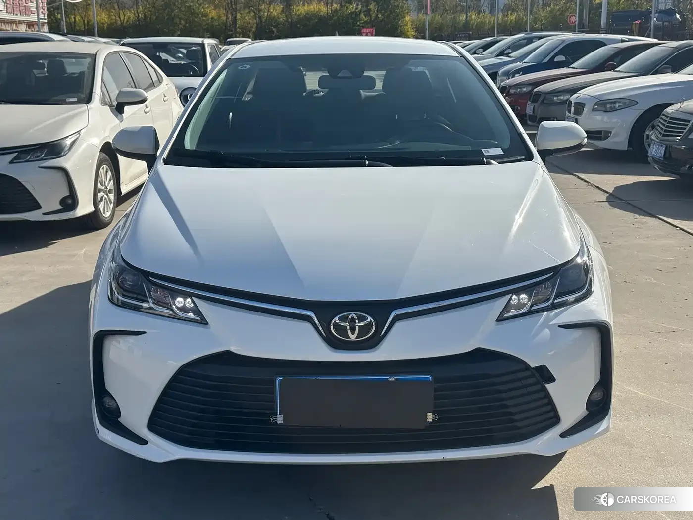Toyota Corolla 2024 Белый из Китая, фото 2