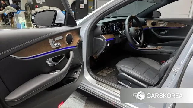 Mercedes-Benz E-Class W213 2022 Серебряный из Кореи, фото 2