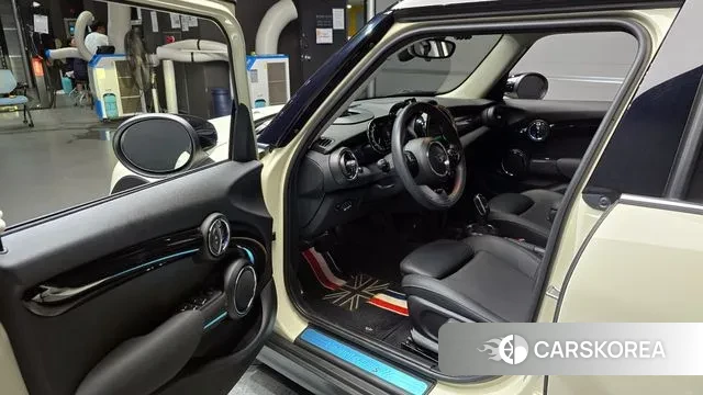 Mini Cooper S 2021 Жемчужный цвет из Кореи, фото 2