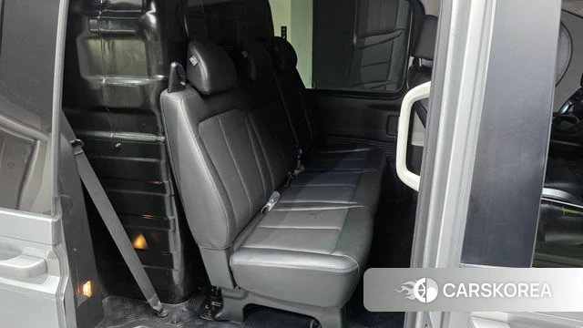 Hyundai Staria 2022 Серебряный из Кореи, фото 2