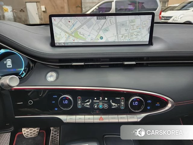 Genesis GV70 2023 Черный из Кореи, фото 2