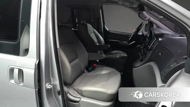 Hyundai The New Grand Starex 2018 Серебристо-серый из Кореи, фото 2
