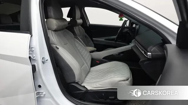 Hyundai Avante (CN7) 2023 Белый из Кореи, фото 2