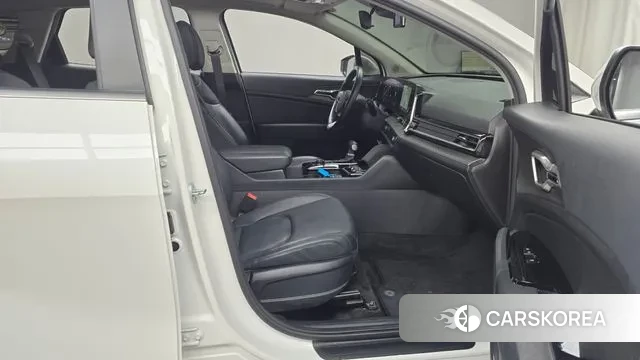 Kia Sportage 5th Generation 2022 Белый из Кореи, фото 2