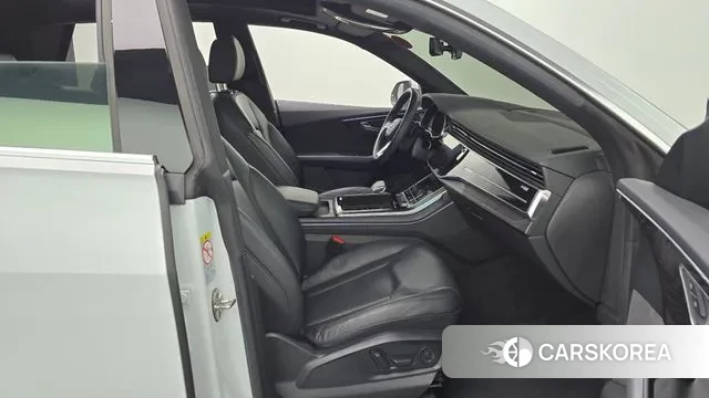 Audi Q8 (4M) id 3788051 из Кореи 2