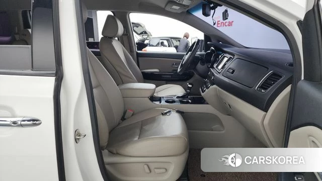 Kia The New Carnival 2018 Белый из Кореи, фото 2